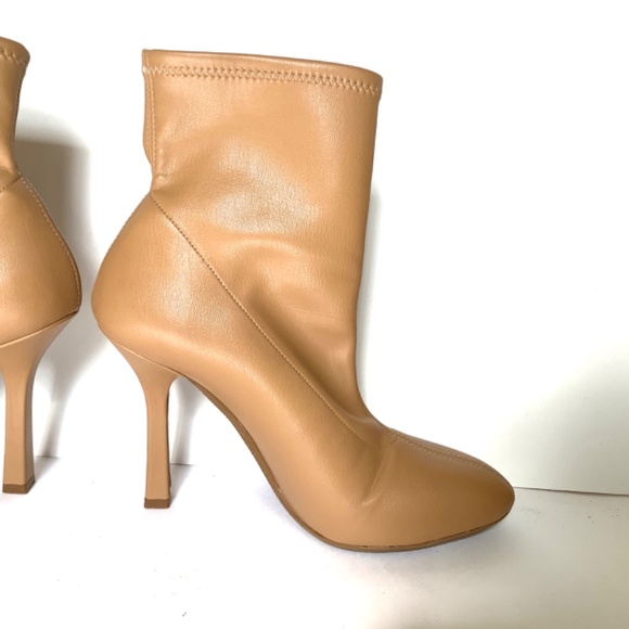 Casadei ankle beige booties 38.5 - Picture 11 of 16